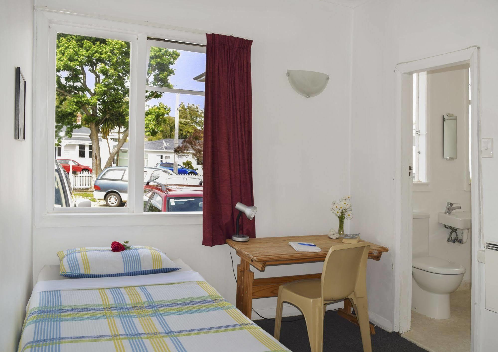 42B College House Hostel Whanganui Exterior photo